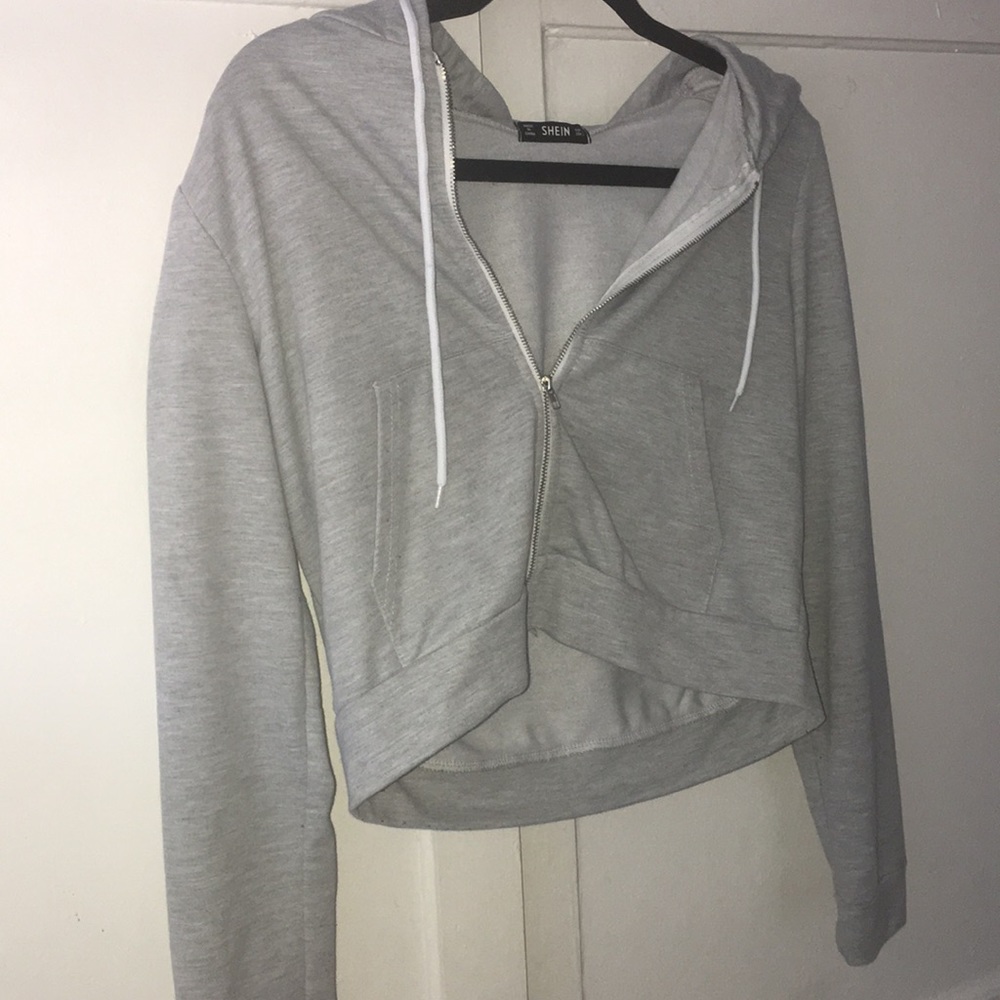 Cropped gray sweater